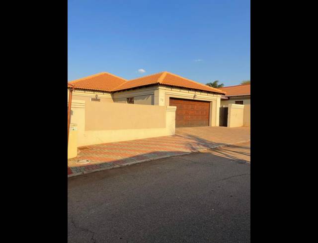 3 BEDROOM HOUSE FOR SALE IN HEATHERVIEW